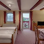 Gut Voigtlaender Hotel 4*