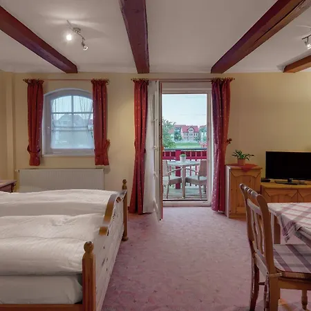 Gut Voigtlaender Hotel 4*