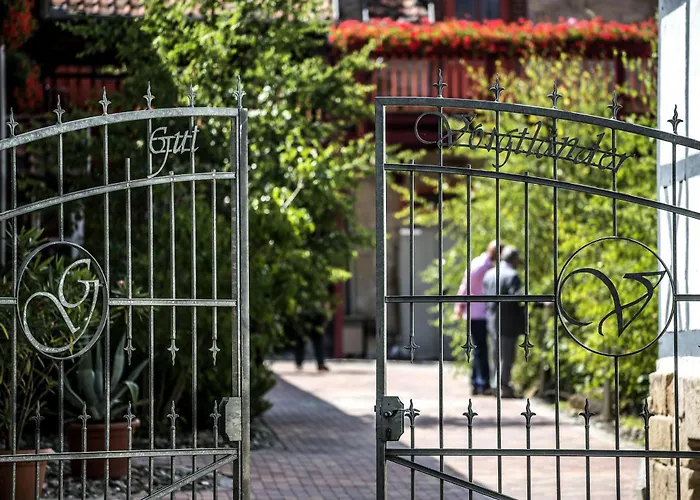 Gut Voigtlaender 4* 블랑켄부르크